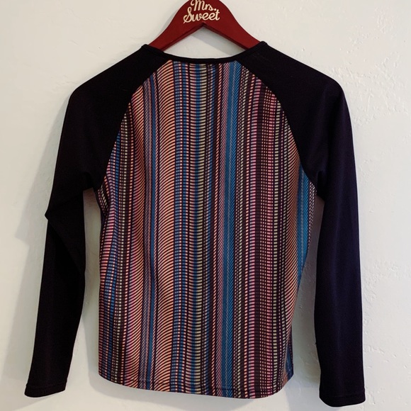 Athleta retro long sleeved athletic top - Picture 2 of 5